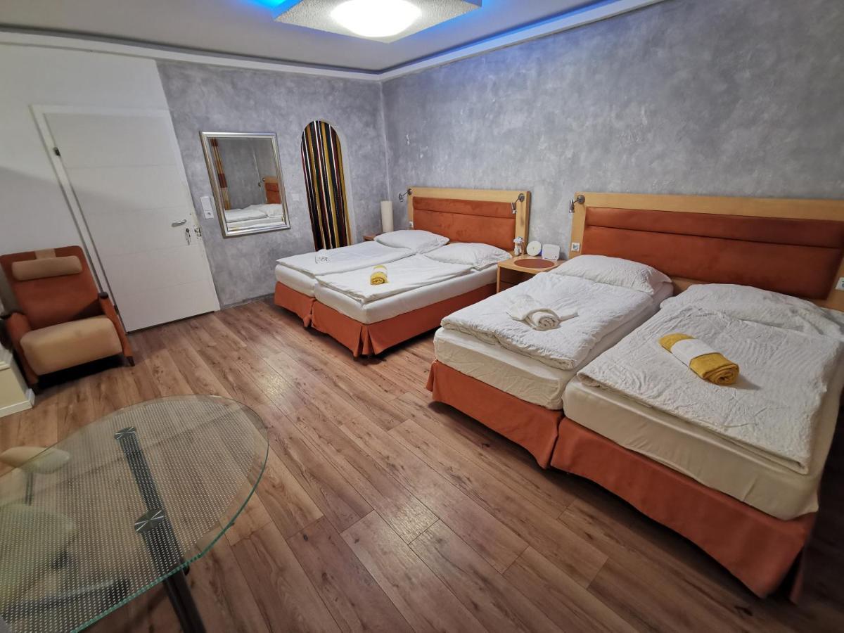 Pension Foehrenhain Герасдорф-бай-Він Екстер'єр фото